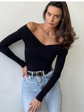 Off-Shoulder Ruched Long Sleeve Top - Black